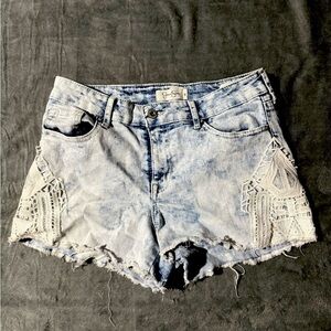 Jessica Simpson Light Wash Denim Shorts with Lace Details